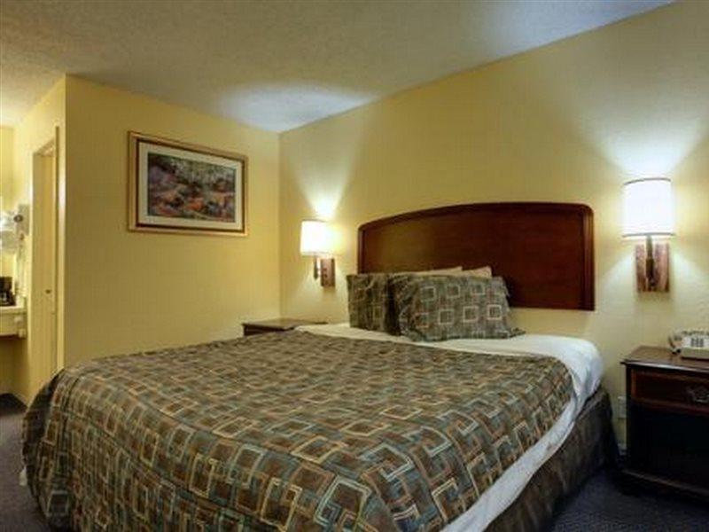 Americas Best Value Inn Comanche Extérieur photo