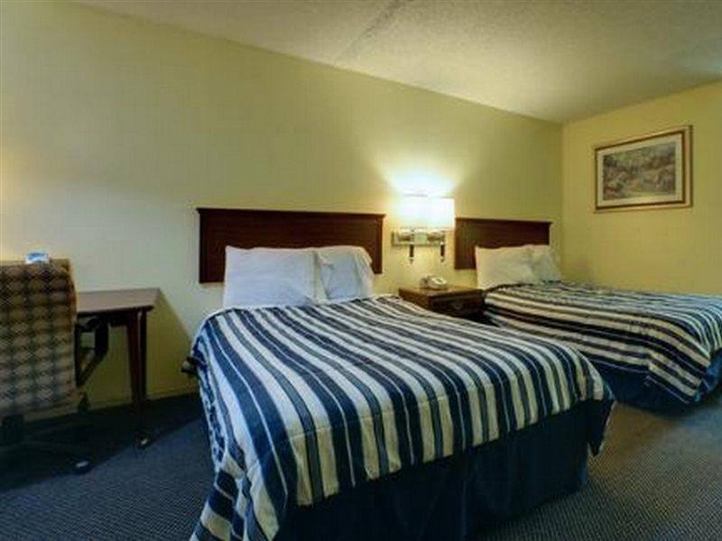 Americas Best Value Inn Comanche Extérieur photo